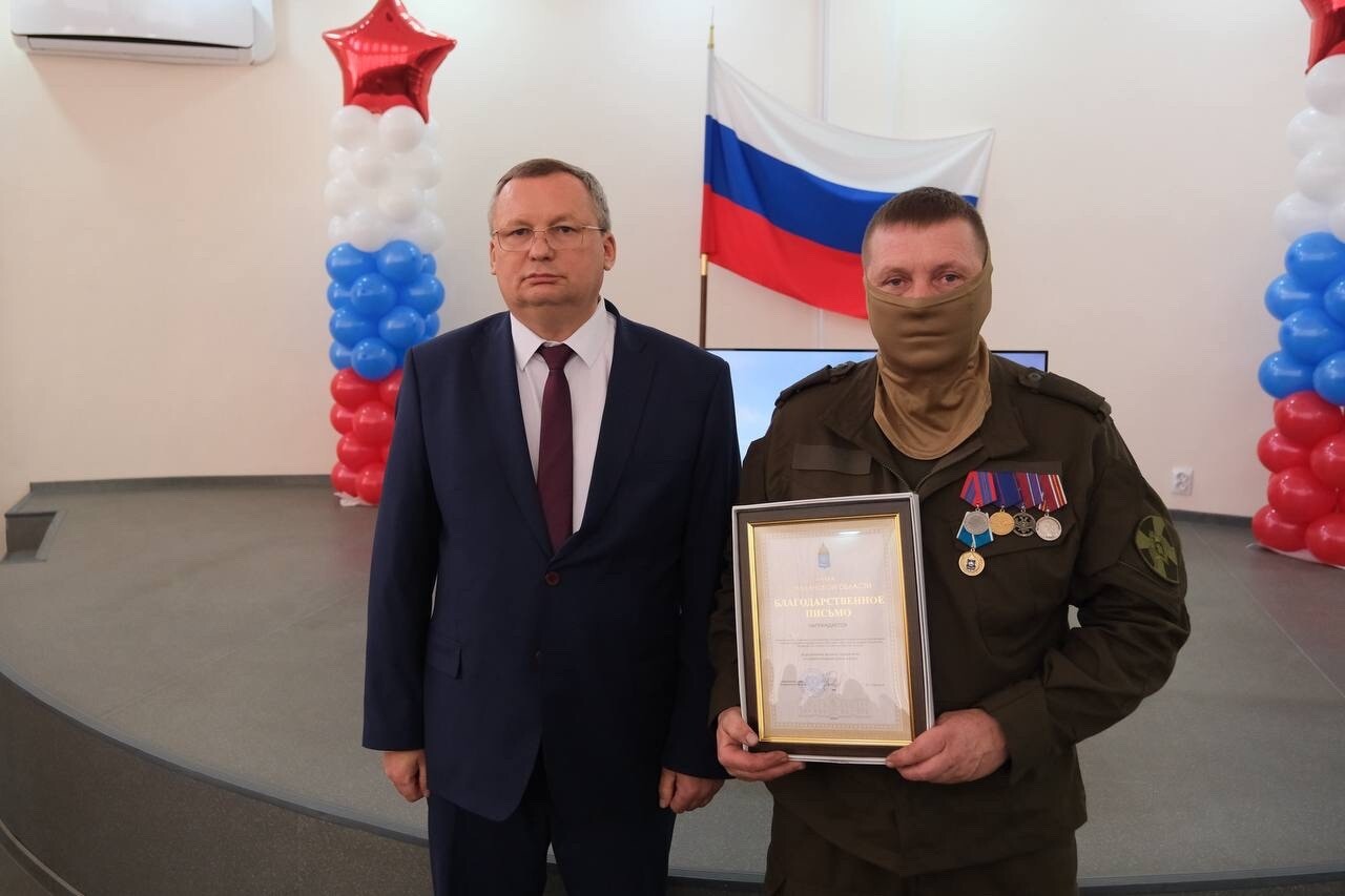 Игорь Мартынов наградил росгвардейцев в день 10-летия ведомства