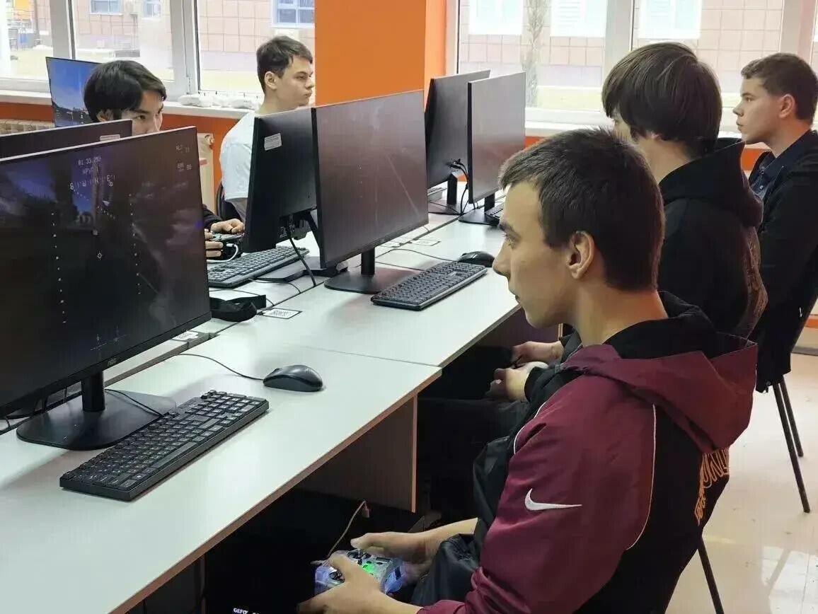 В Астрахани определились лучшие команды студенческой лиги второго этапа гонок дронов