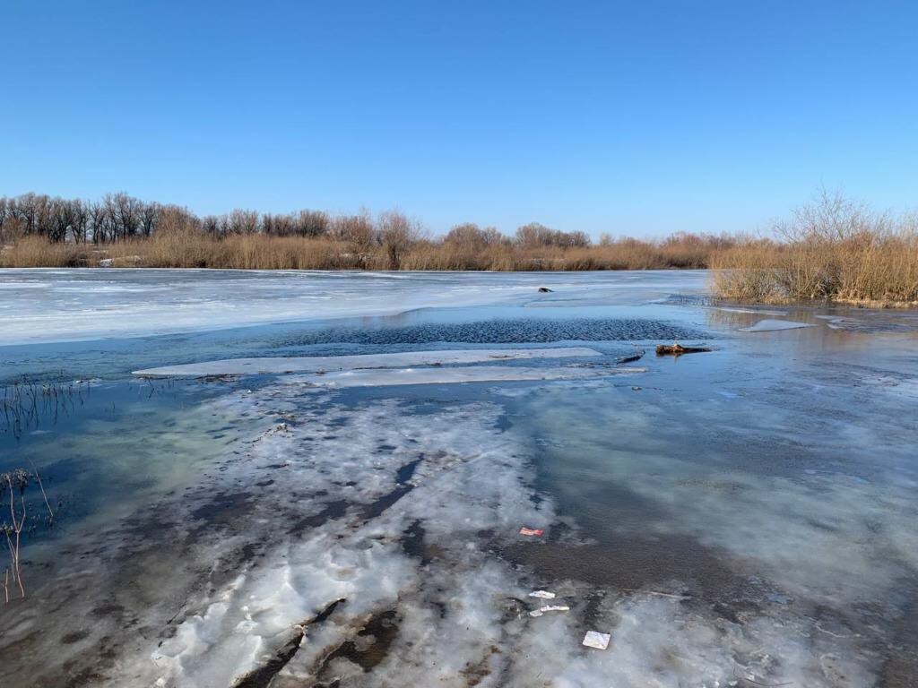 В Астраханской области провалился под лед и утонул 7-летний мальчик