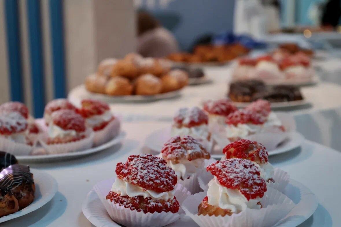 В Астраханской области организовали праздничный концерт для мам и жен участников СВО