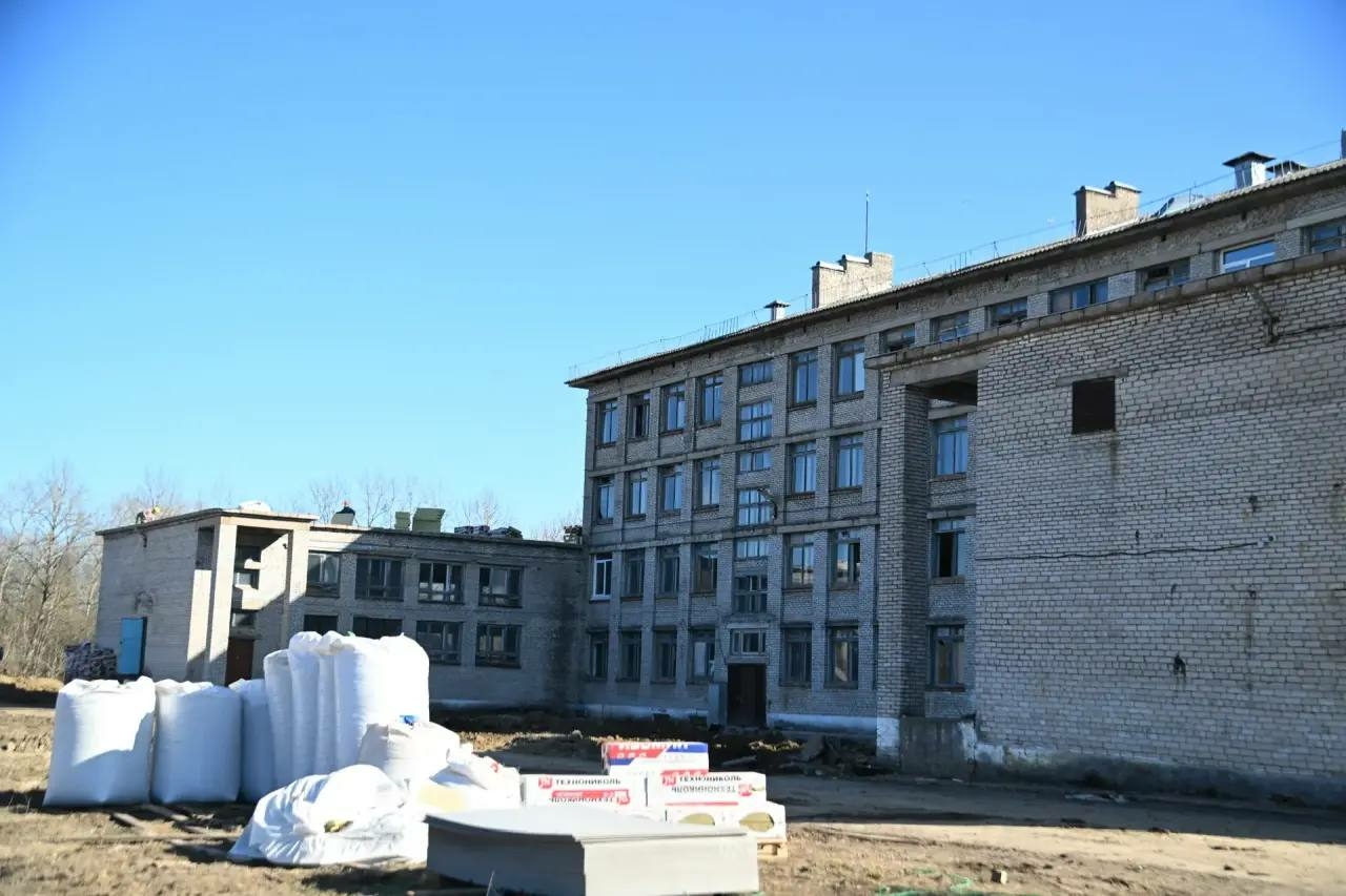 В Ленобласти Госстройнадзор разрешил реконструкцию Ивангородской школы №2