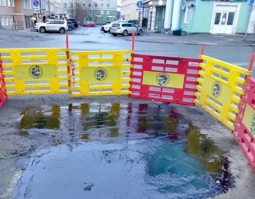 В Мурманске продолжают поддерживающий ремонт объектов городской инфраструктуры