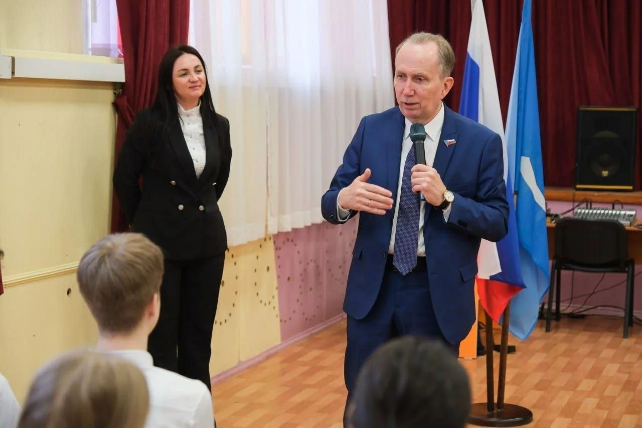 Игорь Седов рассказал астраханским школьникам о цифровой безопасности