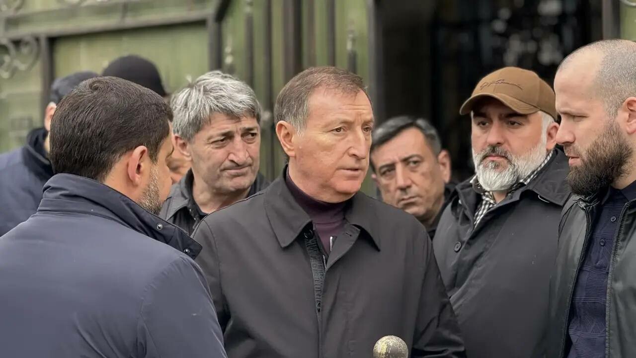 Председатель парламента Дагестана Аскендеров посетил пострадавшие от паводков села