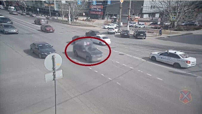 Автоледи из Волгограда заплатит 5 тысяч за опасную поездку