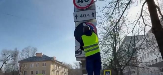 В Петербурге у поликлиники №45 на Танкиста Хрустицкого перестал действовать штрафной «режим ожидания»