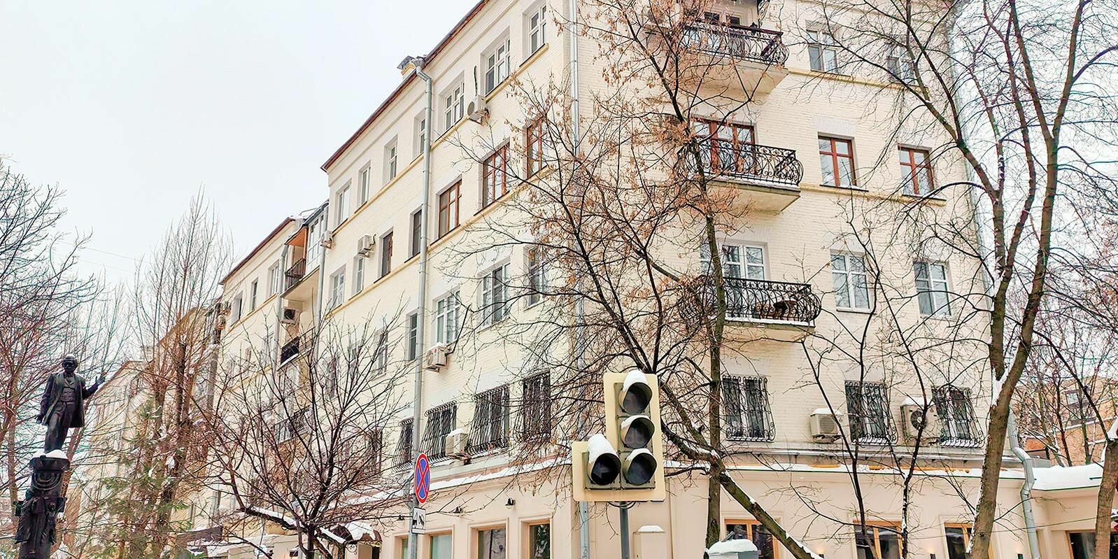 В центре Москвы выставили на торги три помещения у Патриарших прудов