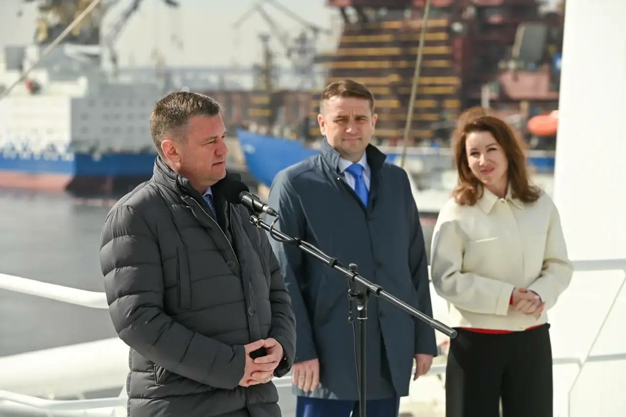 Поляков объявил о старте работы траулера «Капитан Юнак»