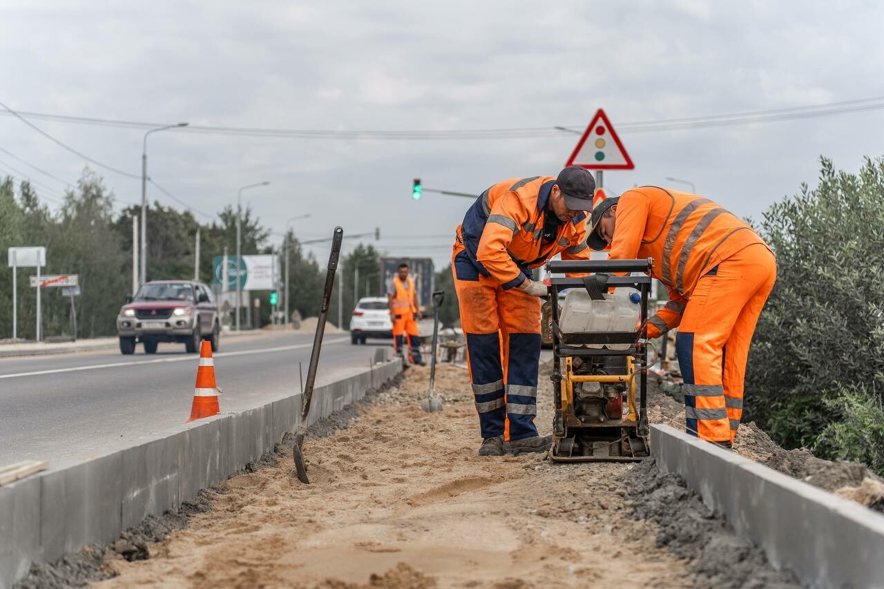 В Подмосковье построят 105 новых тротуаров до конца года