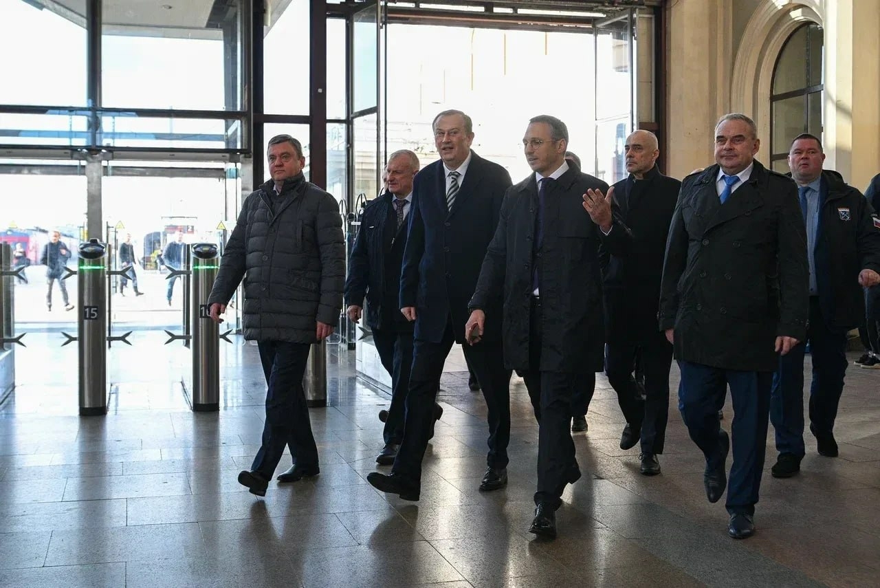 Поляков рассказал о запуске тактового движения электричек до Гатчины