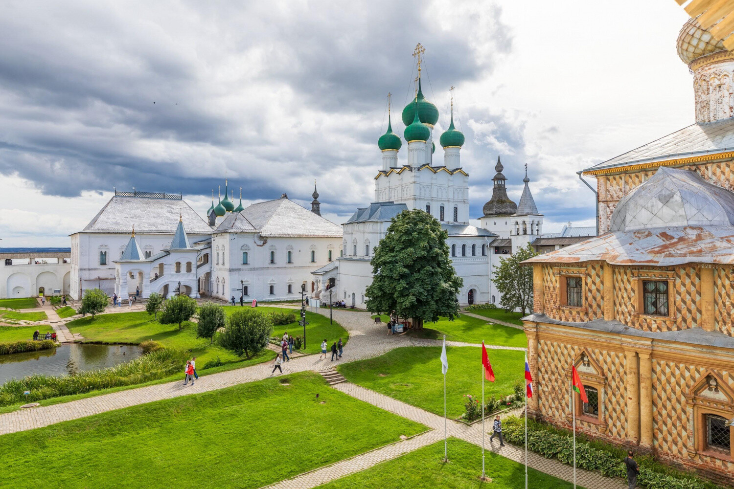 Ростовский кремль украсила новая архитектурная подсветка