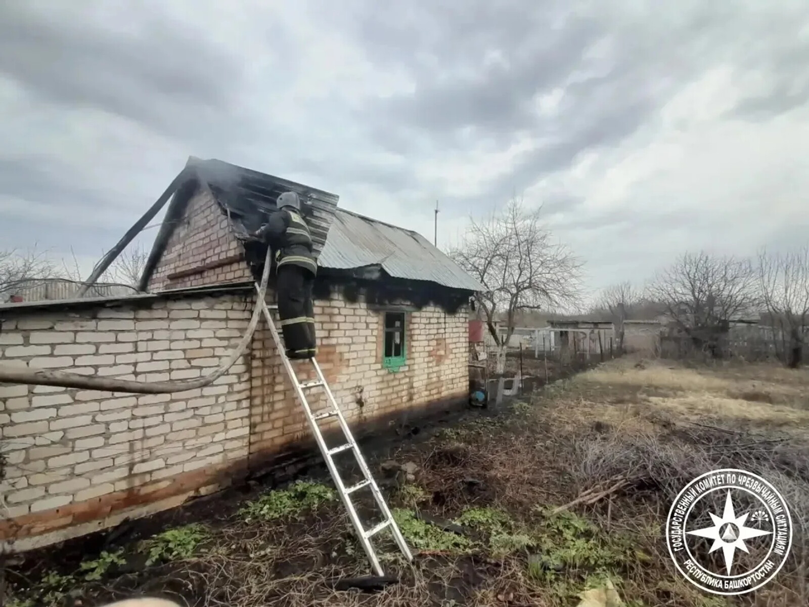 В Башкирии при пожаре погиб 70 летний мужчина