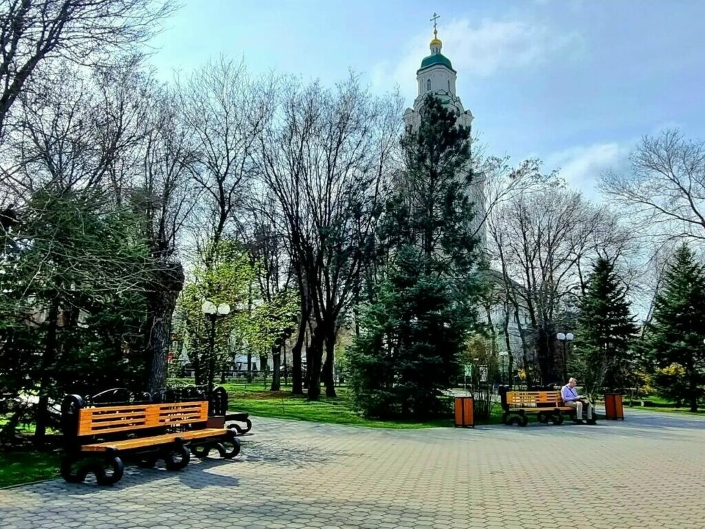 С улиц Астрахани за месяц вывезли 1660 тонн мусора