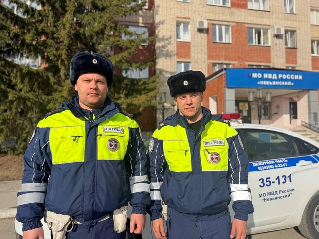 Полицейские на Урале спасли 6 летнего мальчика на трассе