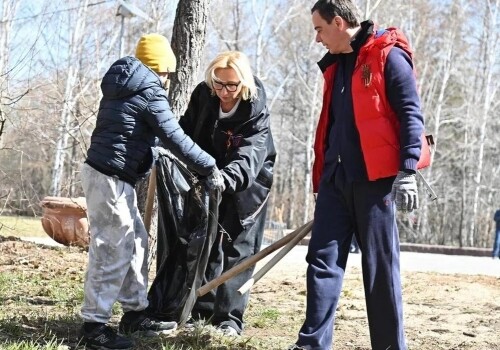 В Омской области в субботнике участвовали около 100 тысяч человек