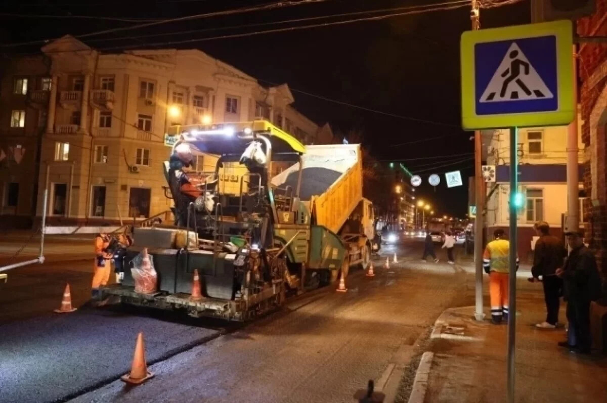 В Астрахани начали замену асфальта на трех ключевых улицах