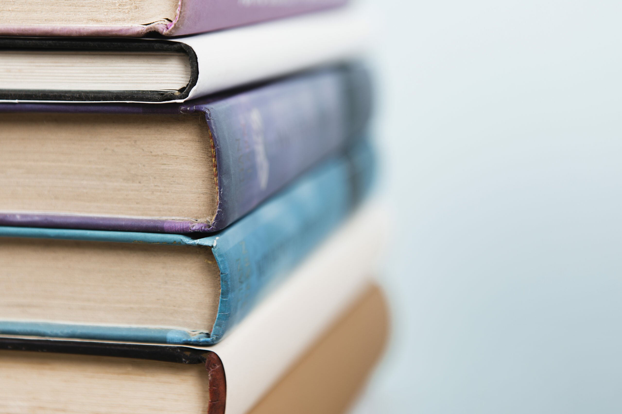 Эксперты бьют тревогу: закон о маркировке книг может навредить искусству