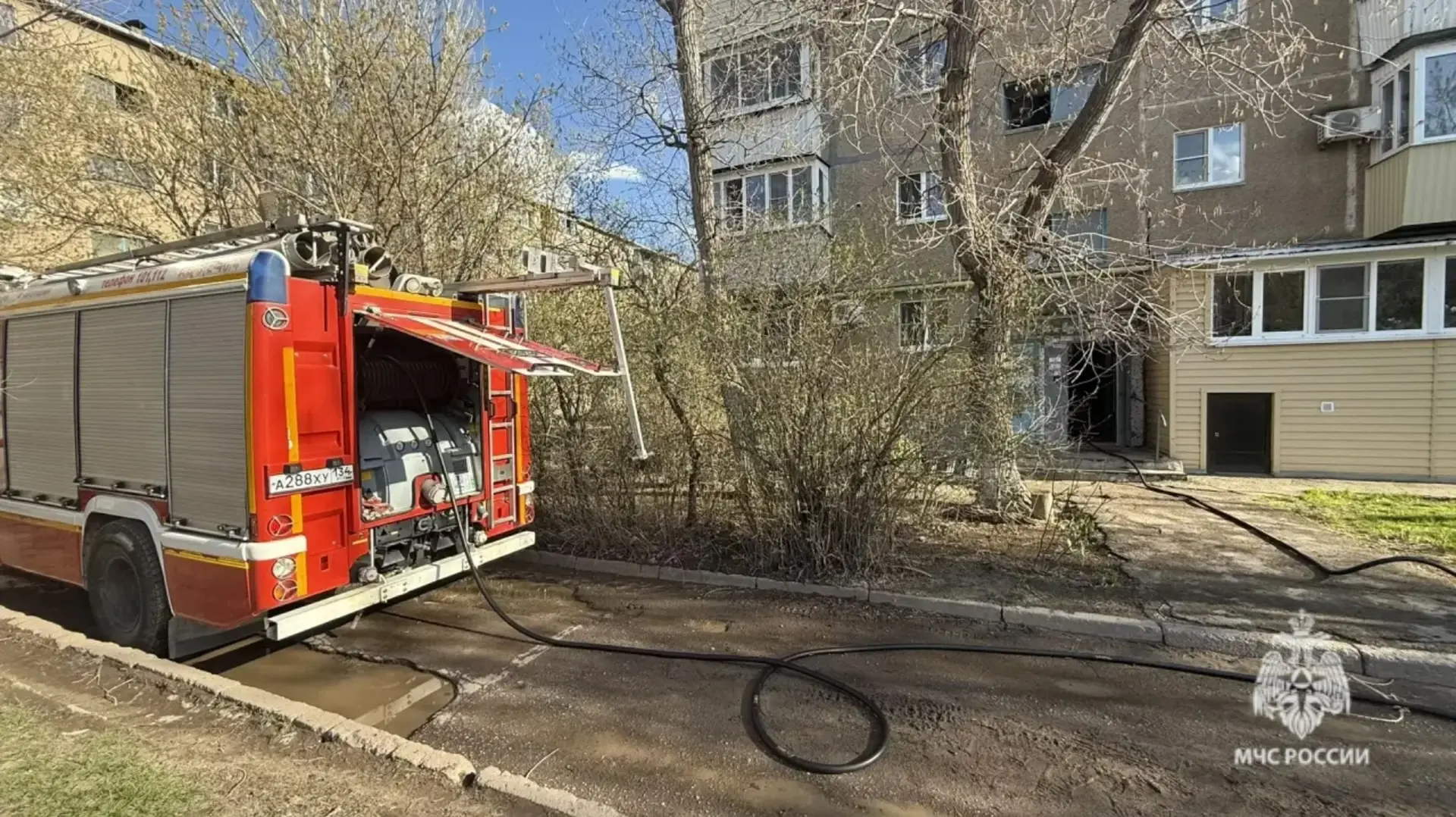 Под Волгоградом при пожаре погиб подросток