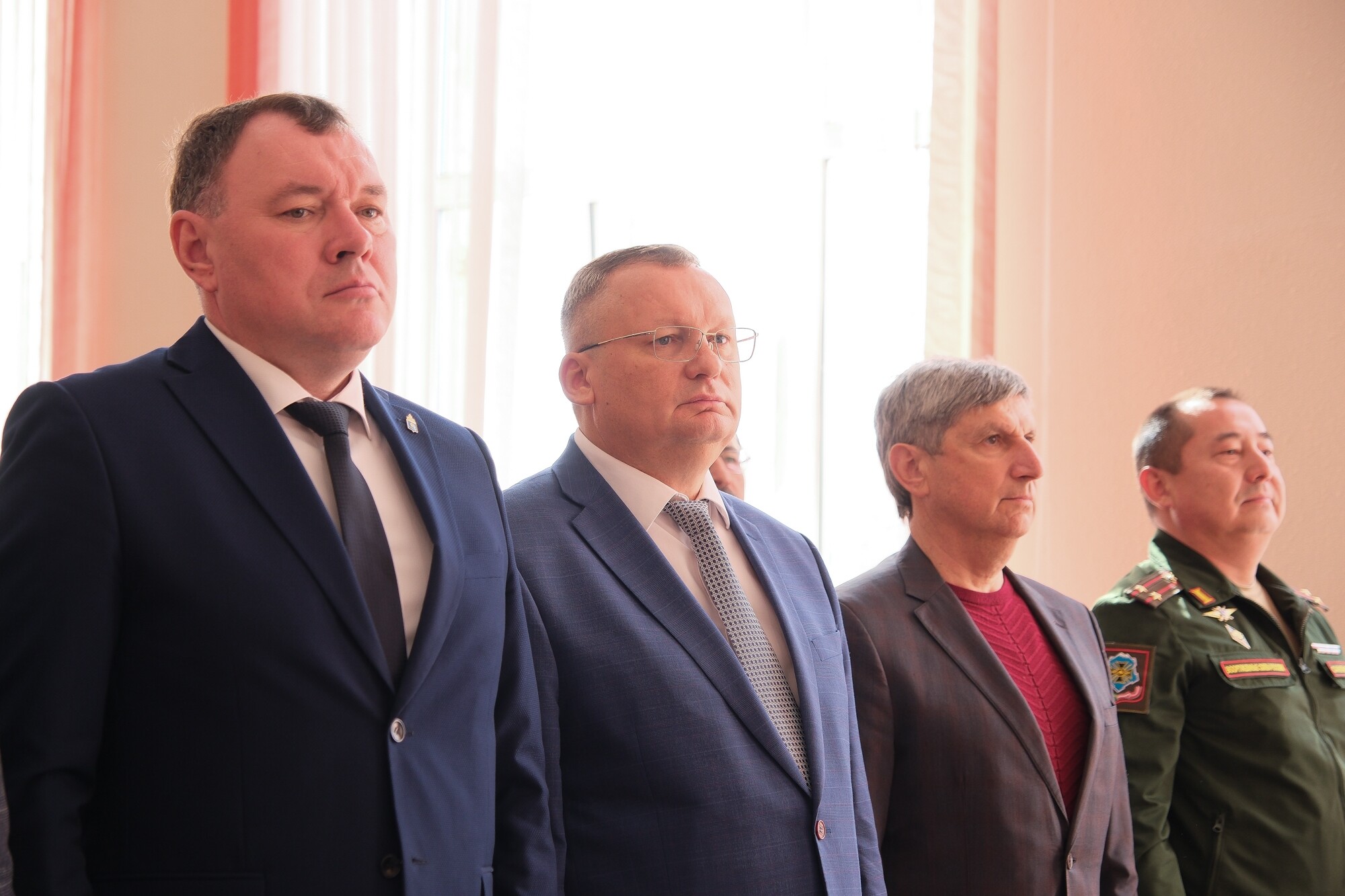 Игорь Мартынов вручил первые паспорта школьникам Камызякского района