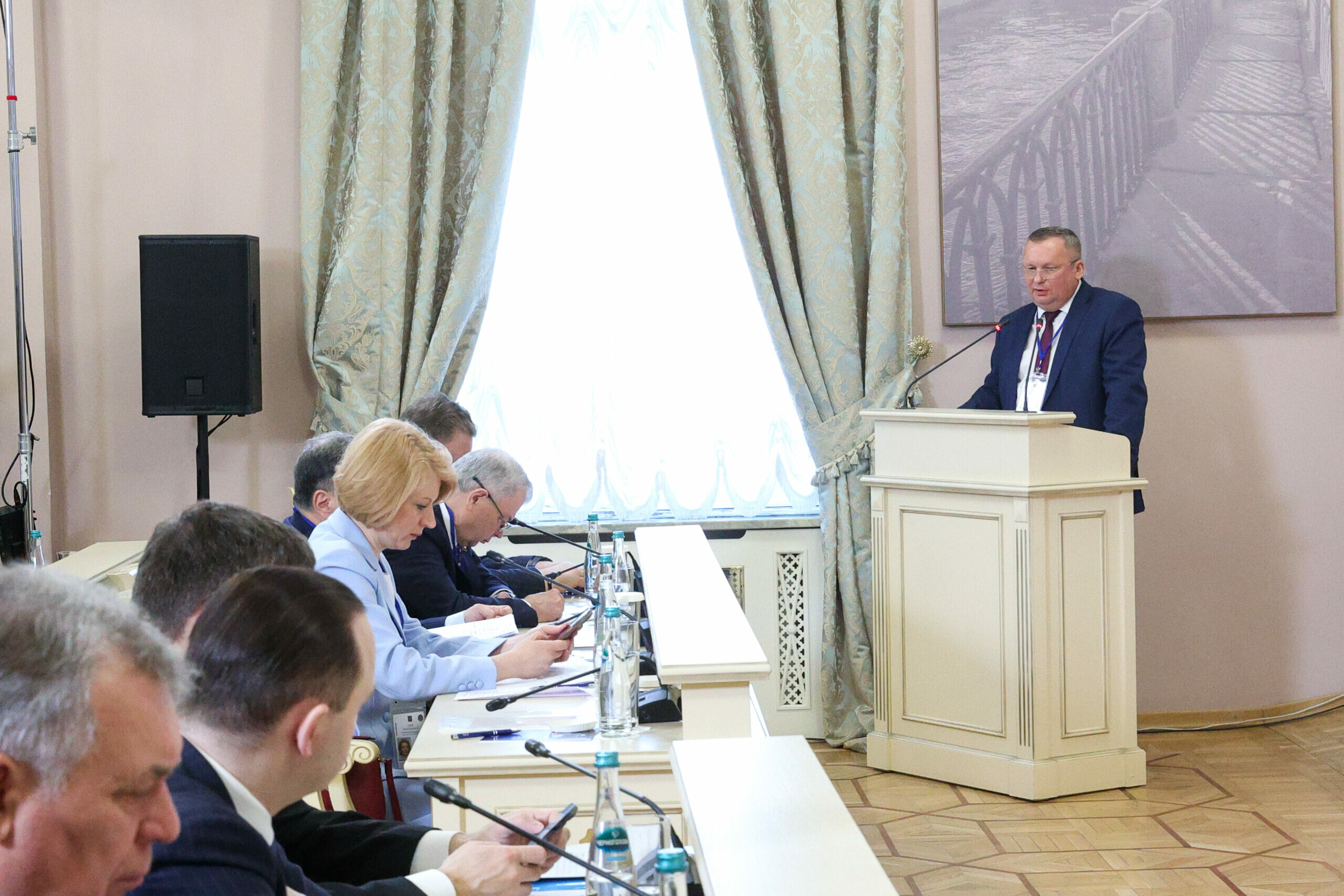 Игорь Мартынов выступил на заседании Президиума Совета законодателей РФ в Санкт-Петербурге