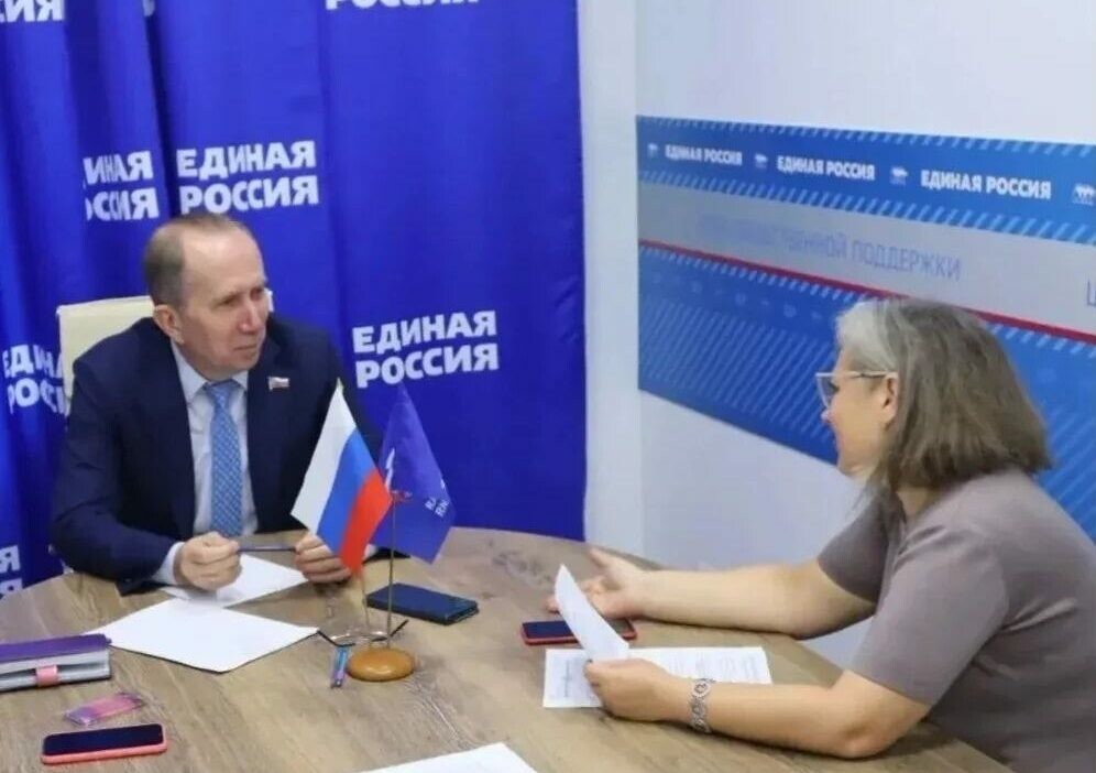 Игорь Седов принял жителей Астрахани в Штабе общественной поддержки