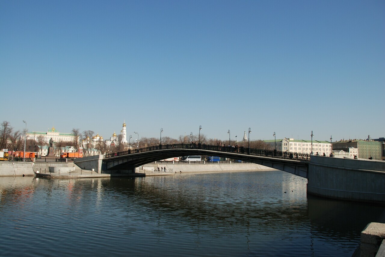 Коммунальный флот Москвы готовят к летней навигации