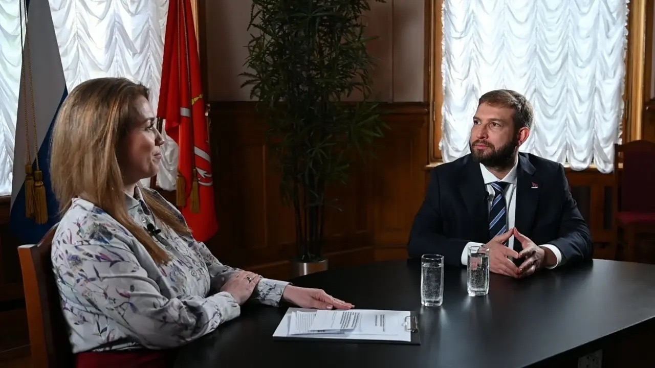 Ваньчков рассказал о летних программах для детей в Петроградском районе