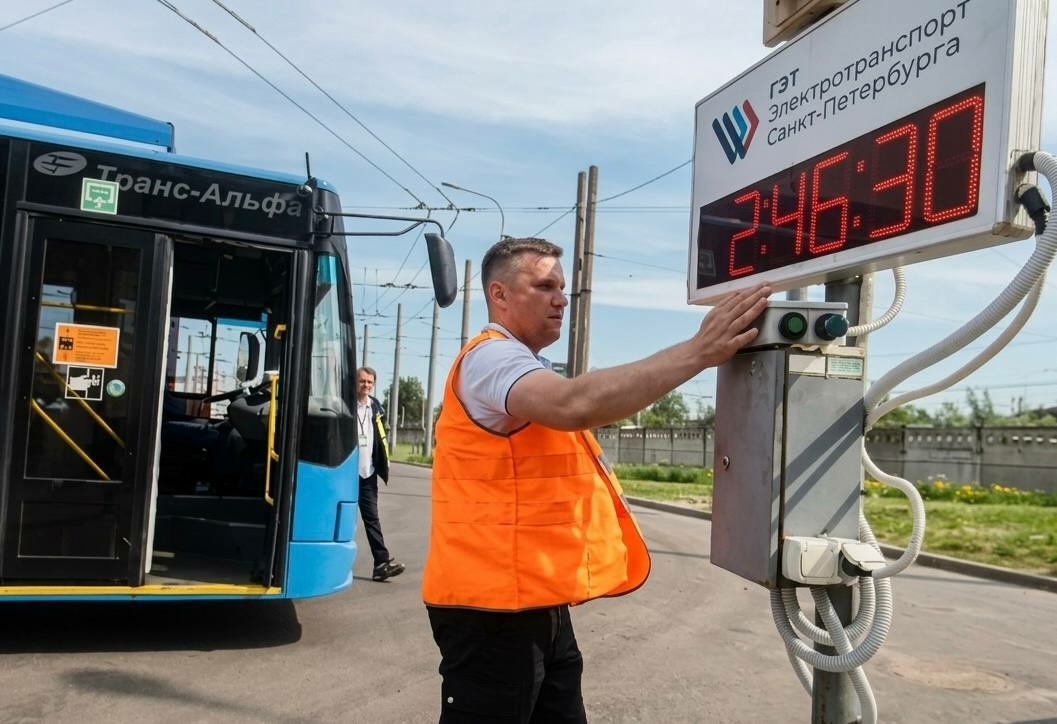 В Петербурге назвали победителей конкурса водителей трамваев и троллейбусов