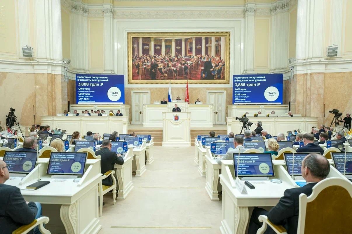 Поляков подвел итоги отчета Беглова перед депутатами