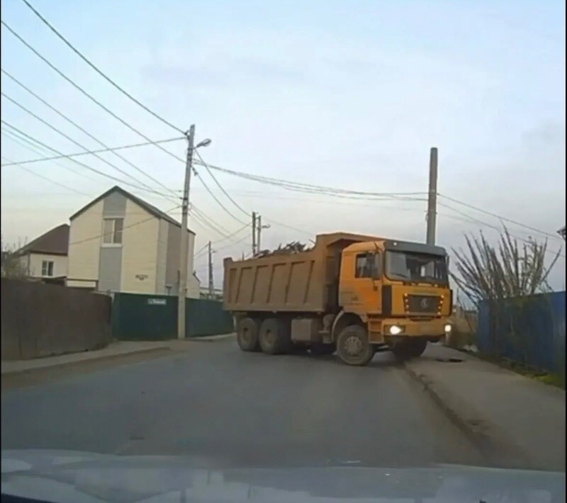 В Астрахани водителей нарушителей нашли по видео в сети