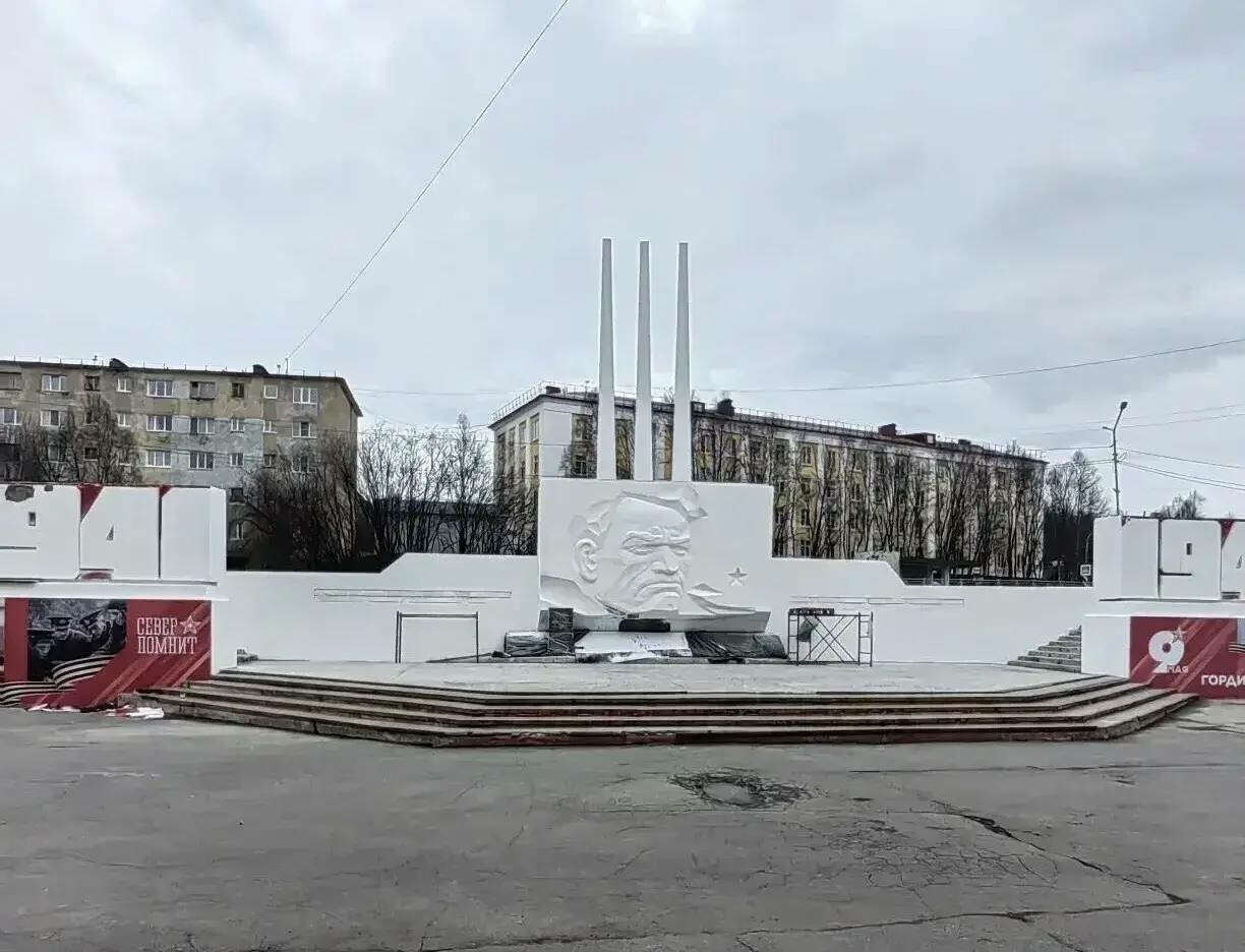 В Мурманске мемориальные комплексы готовят к празднованию Дня Победы