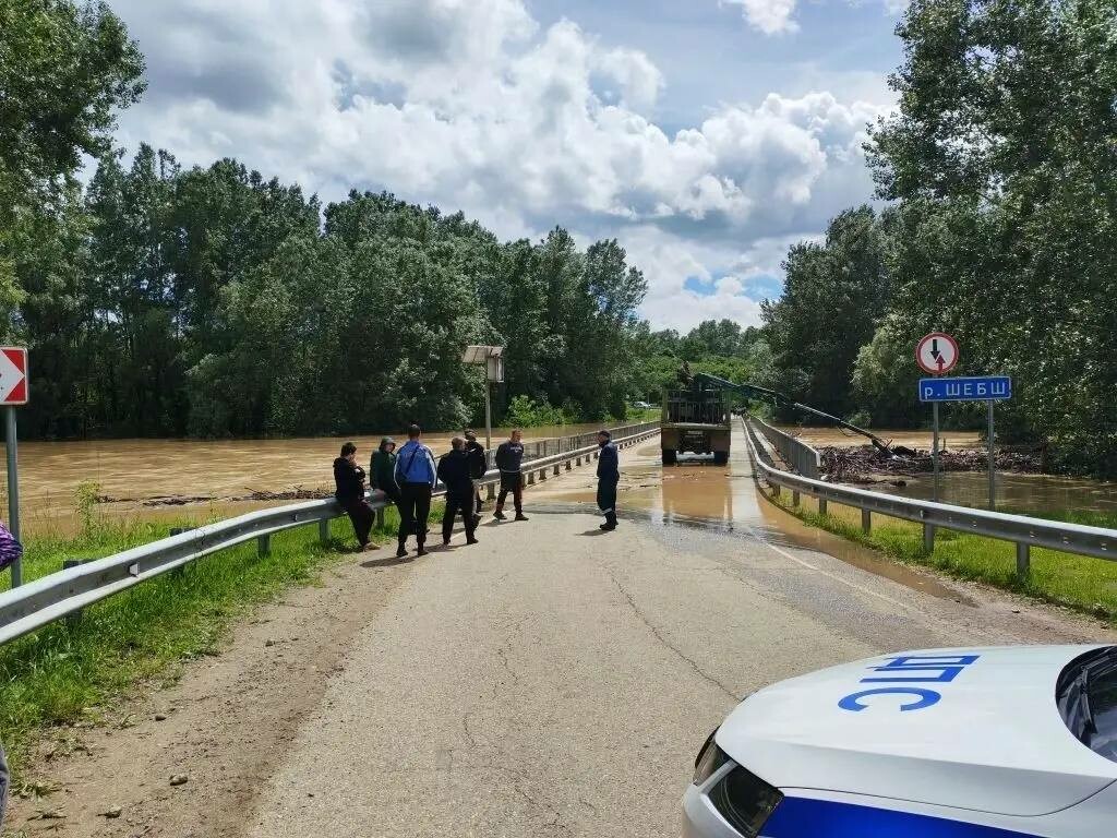 В Северском районе перекрыли мост из-за подъема воды