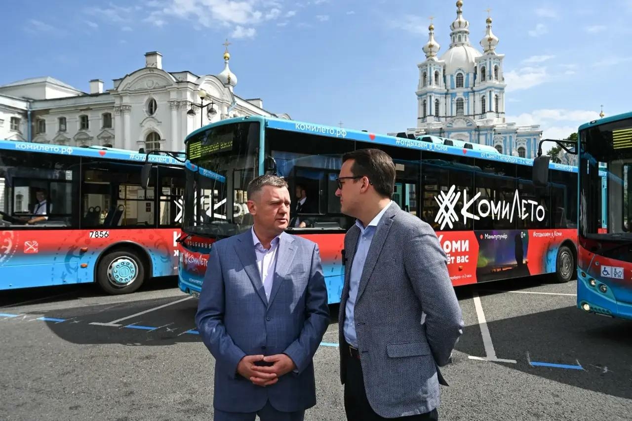 Поляков рассказал о брендированных автобусах проекта «КомиЛето» в Петербурге