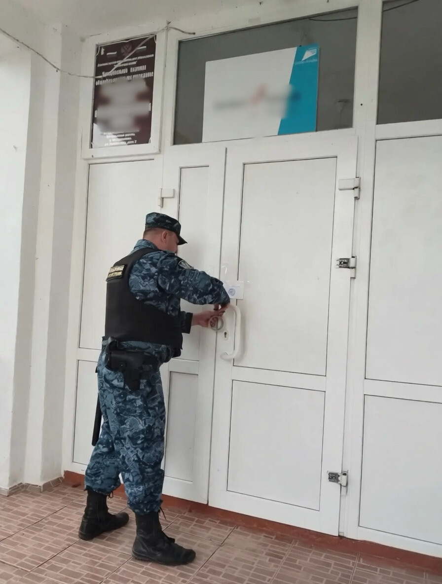 В Лиманском районе закрыли 12 школ и восемь детсадов из-за нарушений