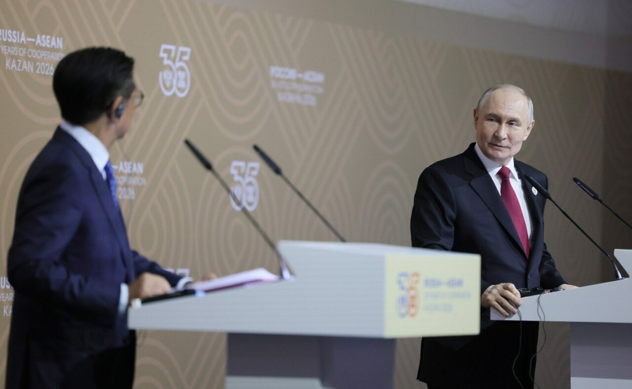 АБН24: Пекин заподозрил неладное — рукопожатие Путина с президентом Филиппин удивило КНР