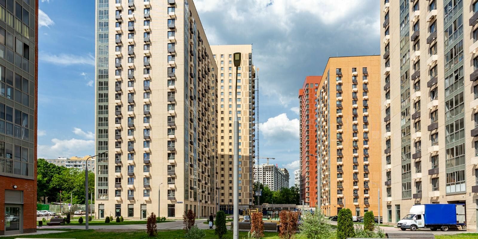 На западе столицы по программе реновации расселили жителей более 140 домов