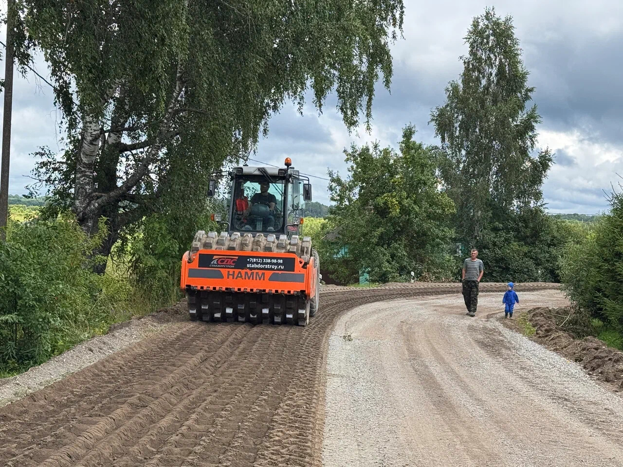 В Шимском округе Новгородской области обновляют две межмуниципальные дороги