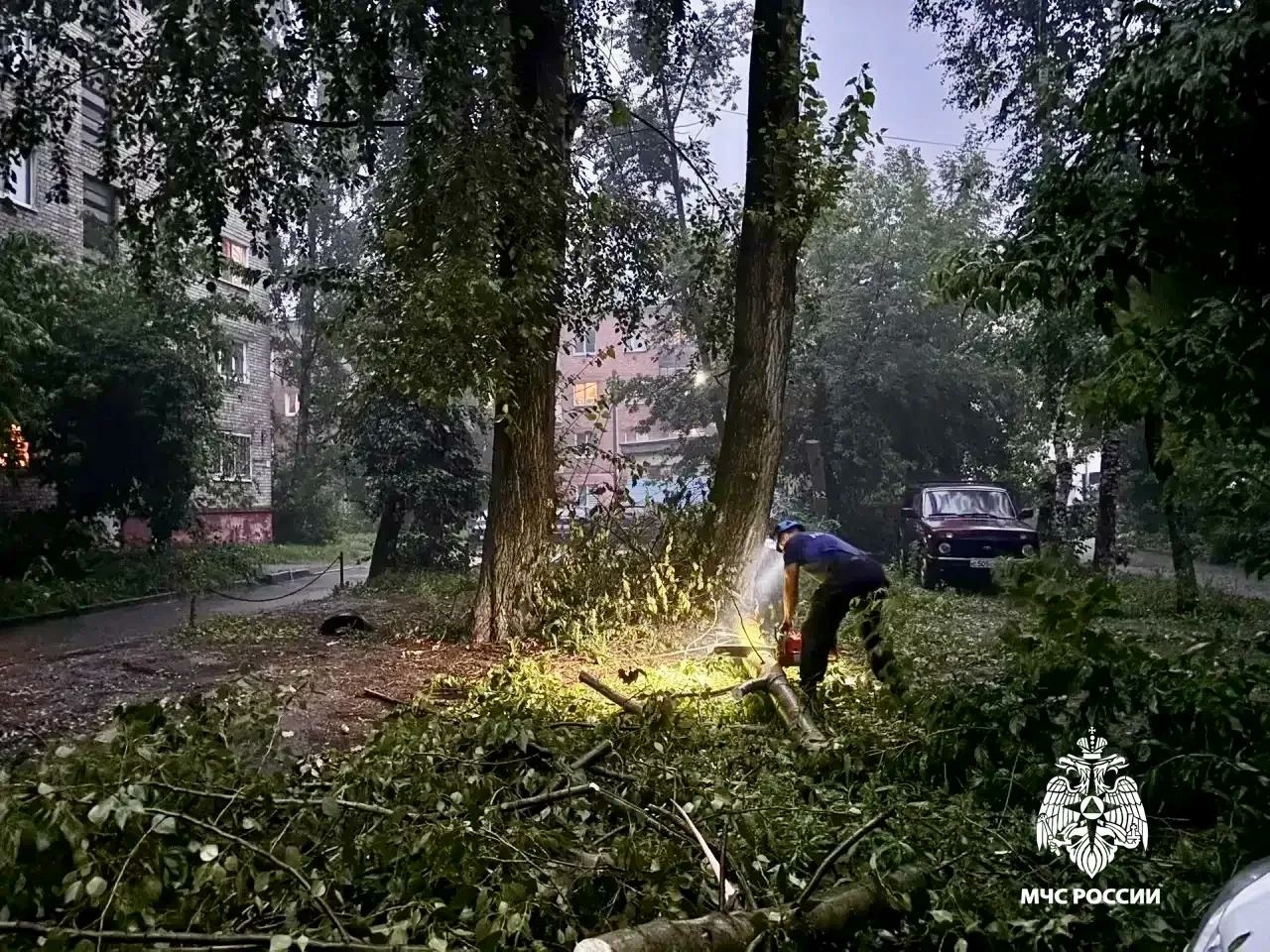 В Тверской области устраняют последствия мощного ливня