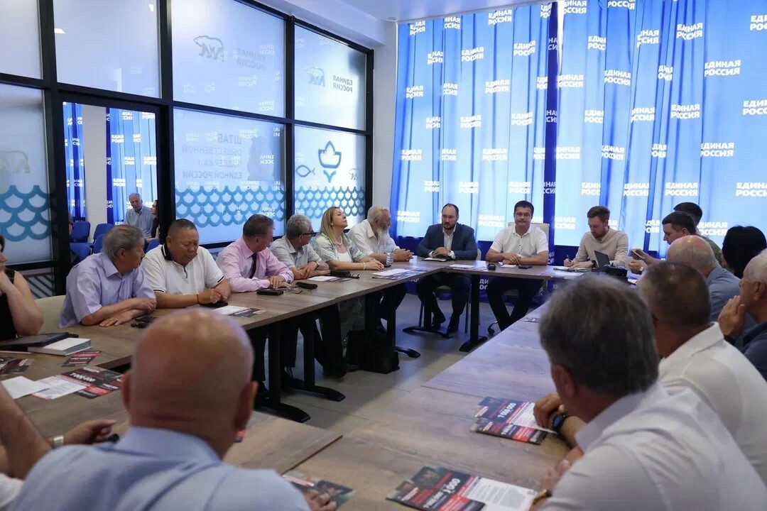 В Астрахани обсудили вопросы патриотического воспитания и согласия