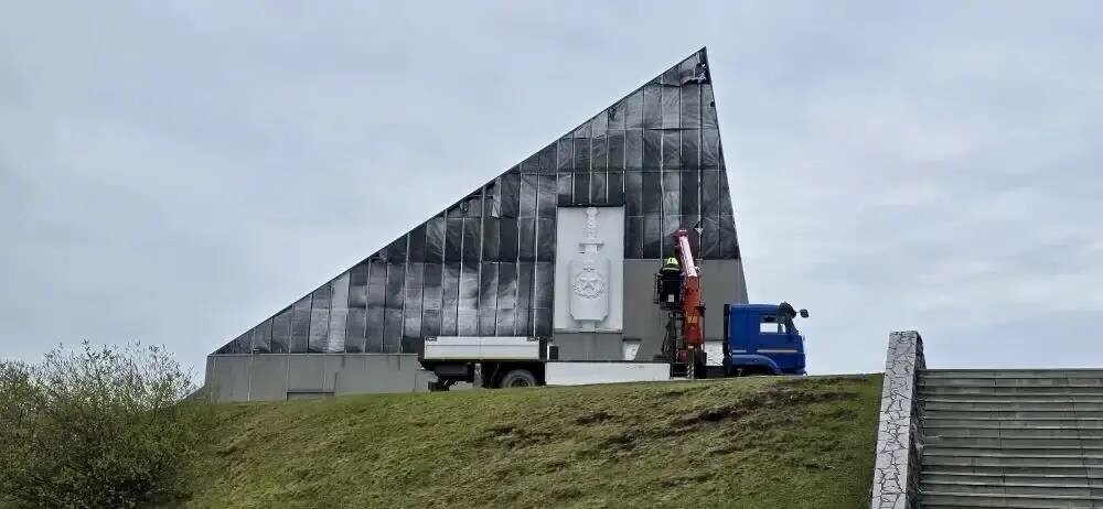 На мемориале «Алеша» в Мурманске начали демонтажные работы