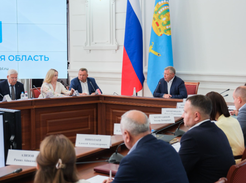 Астраханские аптеки попадут под жесткий контроль после поручения Игоря Бабушкина