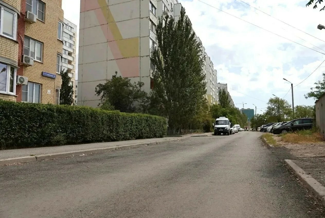 В Кировском районе Астрахани начали масштабный ремонт дворовых дорог