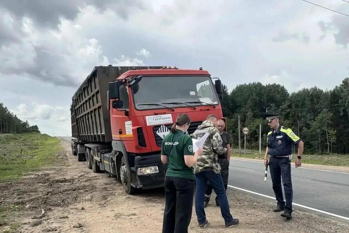 В Ленинградской области проверили 30 перевозчиков мусора