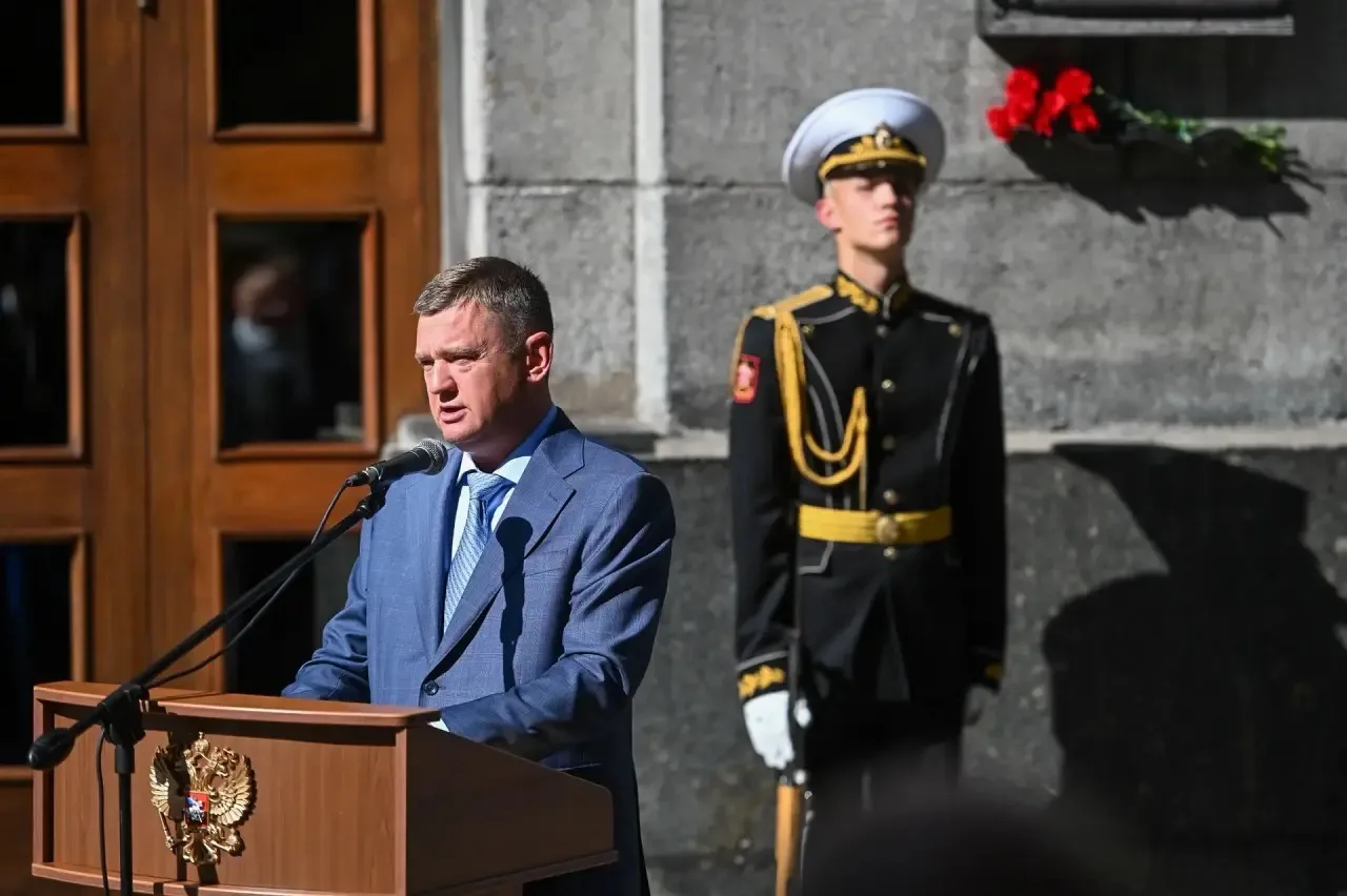 Кирилл Поляков сообщил об открытии мемориальной доски выдающемуся ученому Игорю Спасскому
