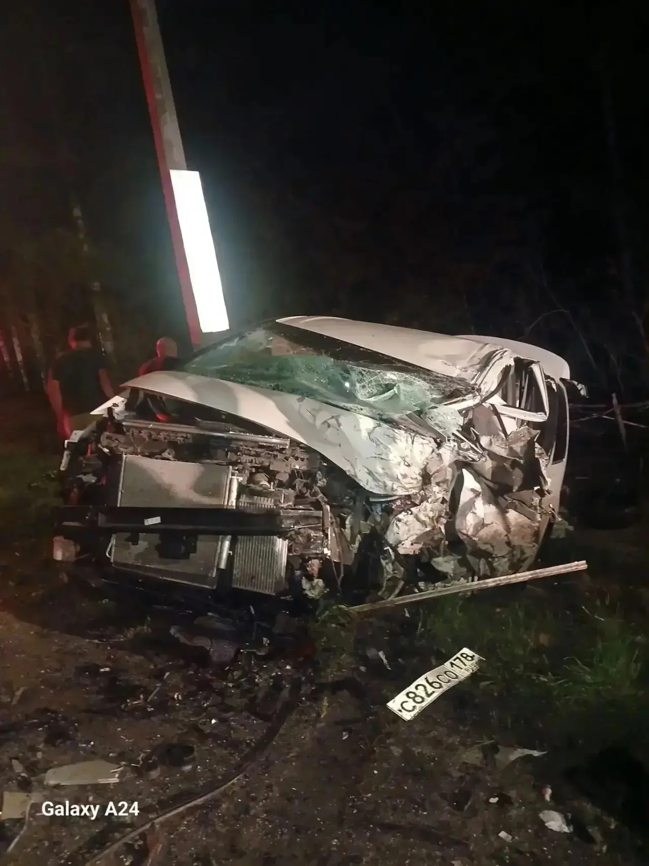 В Лужском районе Ленобласти микроавтобус попал в ДТП