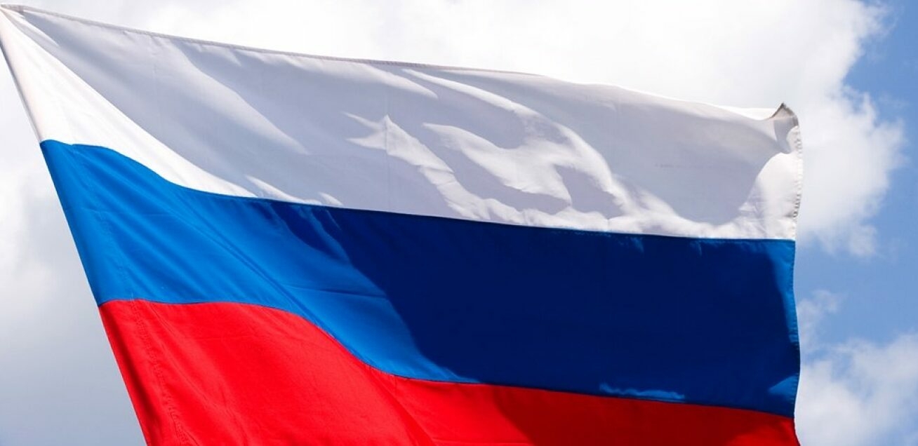 Игорь Мартынов поздравил жителей Астраханской области с Днем Государственного флага России