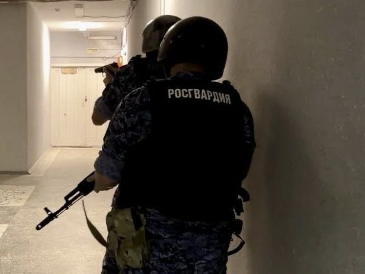 В Астрахани мужчина после выписки пытался попасть в закрытое отделение больницы