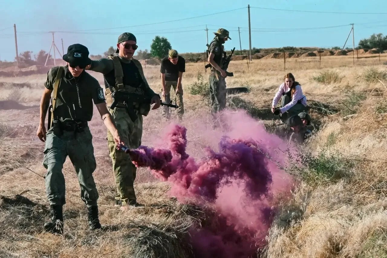 В Астраханской области 18 казаков получили право носить «Черный берет» на сборах