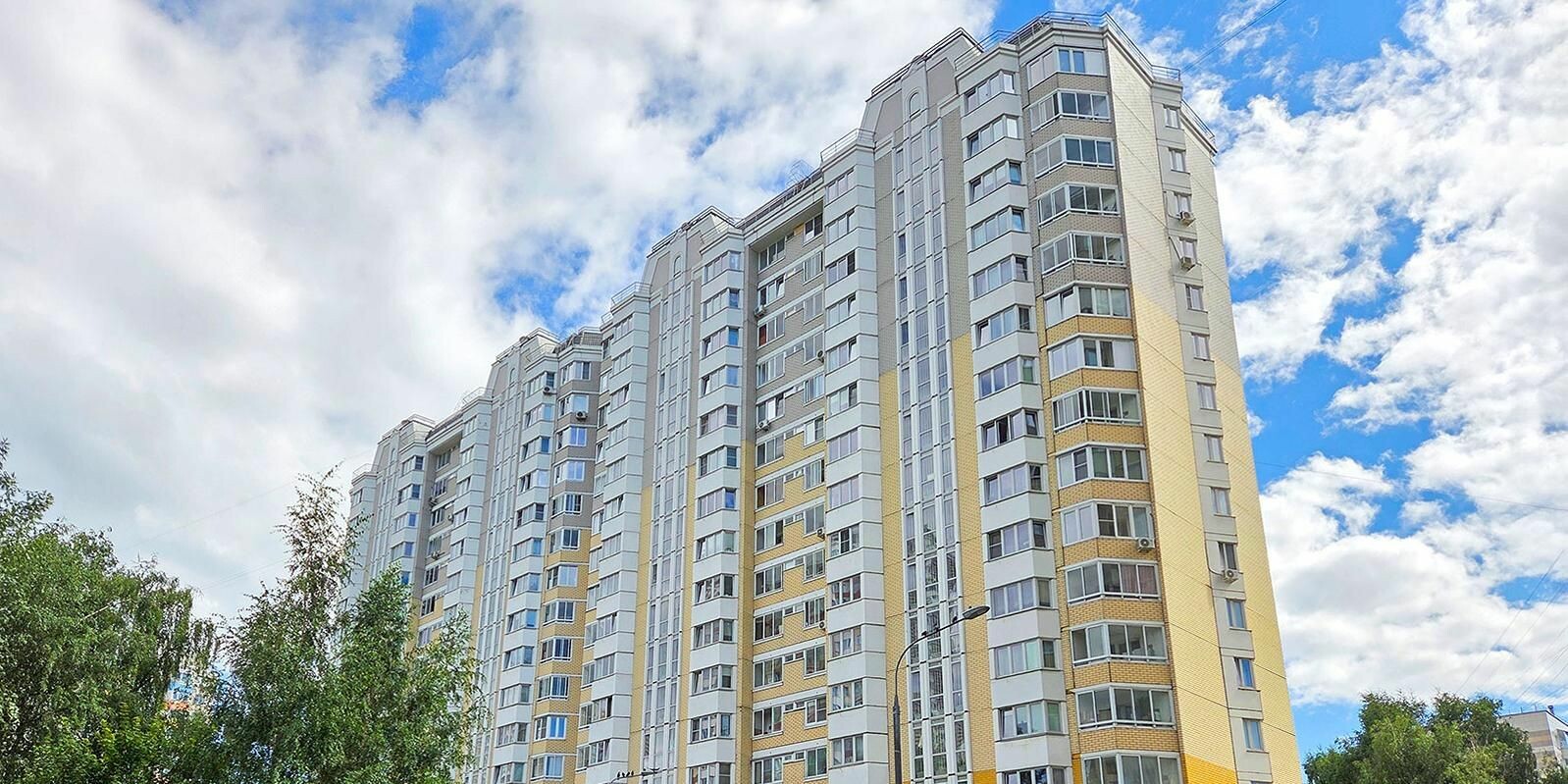 В Ясном проезде выставили на торги восемь коммерческих помещений