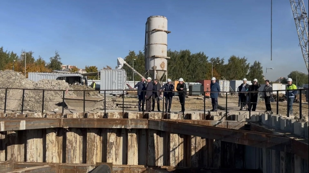 В акватории Лахтинской гавани приступили к укладке подводного газопровода